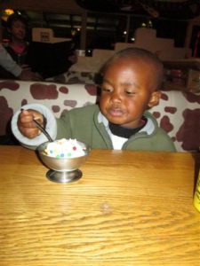 Yummy ice cream - and I don't even have to take my bowl to the kitchen!