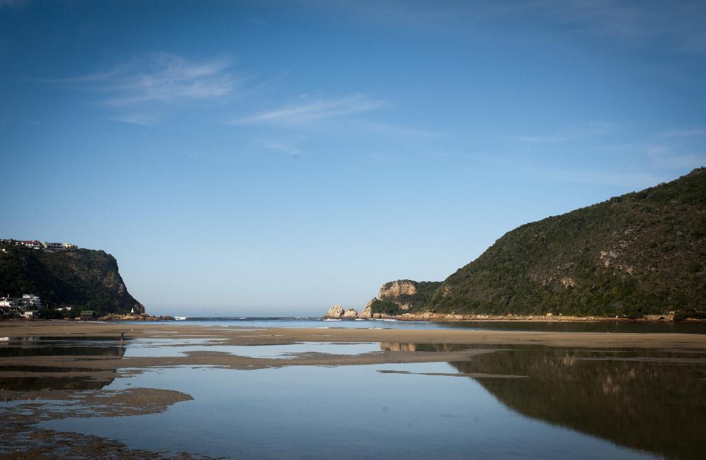 Thanks to Elle Photography for this stunning image of the Knysna Heads.